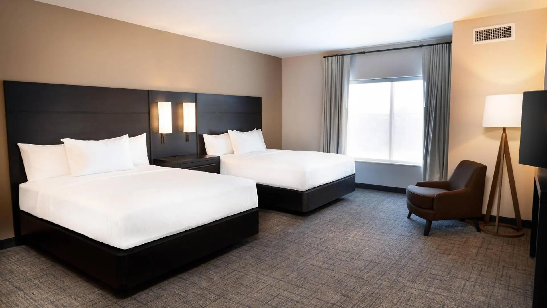 Residence Inn By Marriott Louisville Old Henry فندق